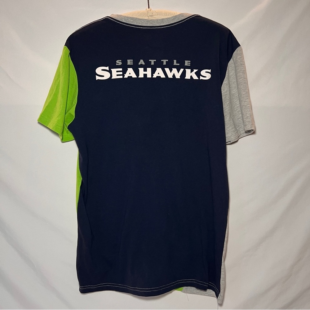 🏈Seattle Seahawks 🏈 Men’s Tshirt -Size Medium - Picture 2 of 9